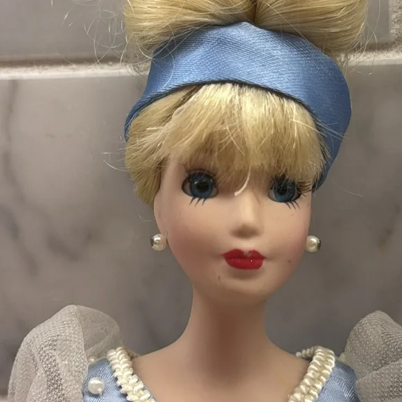 Disney Princess Cinderella Prince Charming porcelain dolls by Brass Key Keepsake - Picture 6 of 9